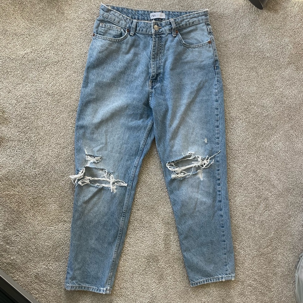 Zara Ripped Mom Fit Jeans